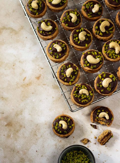 Doppelkeks mit Karamell-Nougat Füllung vegan