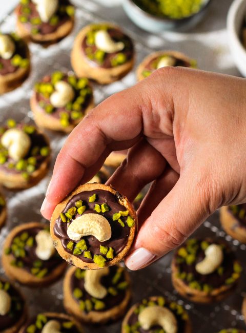 Doppelkeks mit Karamell-Nougat Füllung vegan
