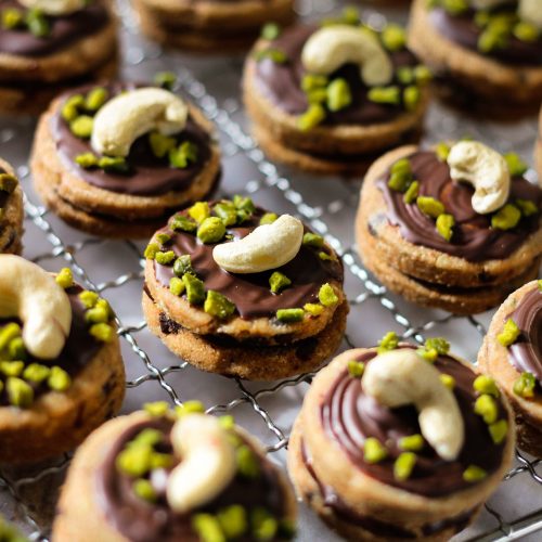 Doppelkeks mit Karamell-Nougat Füllung vegan