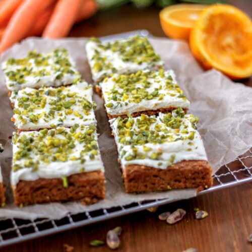 Möhrenkuchen mit Frischkäsetopping vegan